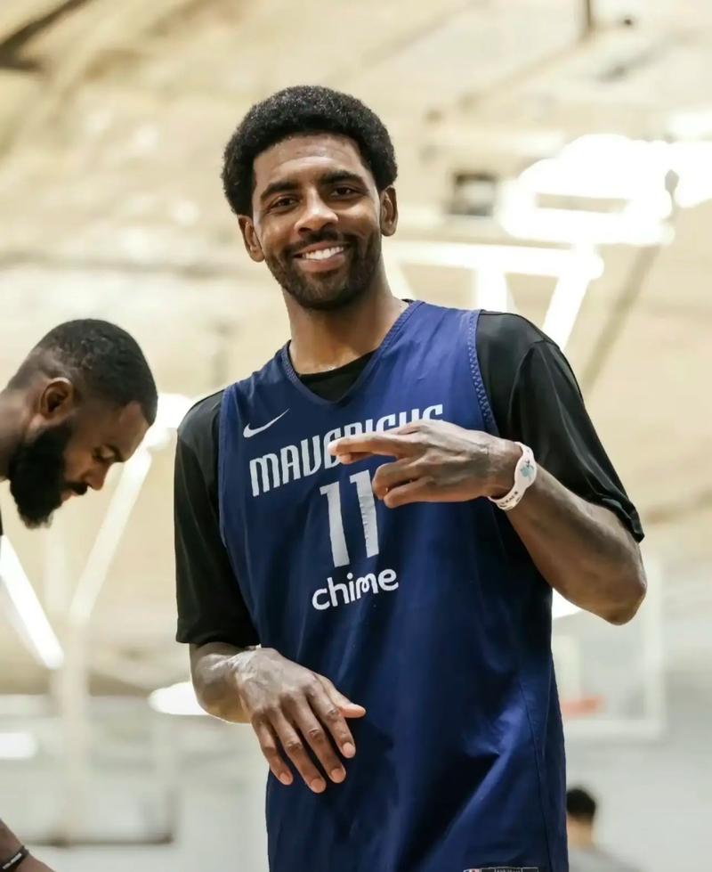 约克：曼联应多给年轻人机会，谢什科受伤奥比应该获得机会（约克：曼联应信任年轻人，谢什科伤停，奥比应获出场机会）