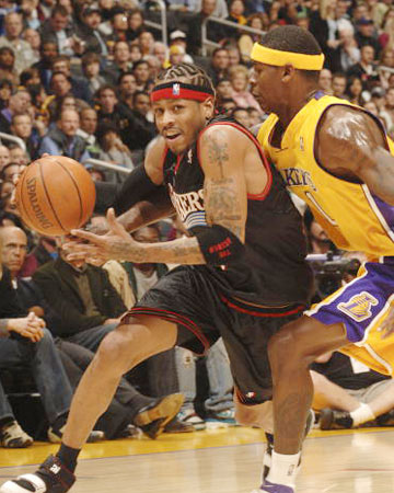 都体：佛罗伦萨球迷说DV9是“吉普赛人”，俱乐部被罚款2万欧（都体：佛罗伦萨球迷对DV9使用歧视性言论，俱乐部被罚2万欧元）